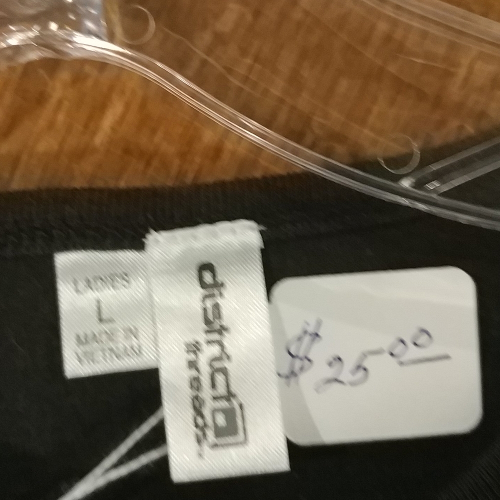 District Threads Top - Picture 4 of 4